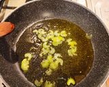 Foto del passaggio 2 della ricetta Penne ai piselli