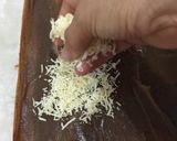 Foto langkah ke 6 dari resep Kue Gulung Coklat Keju.