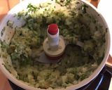 Une image de l'étape 2 de Cercueils de pommes de terre d'Halloween sur lit de purée de carottes.