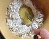 Foto del paso 1 de la receta: Masa para tartas o pizza (con harina integral)