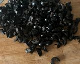Foto del paso 4 de la receta: Salsa Boloñesa con calabacín, jamón serrano y aceitunas negras !!!!