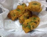 A picture of step 12 of Crunchy Spinach Cheese Roll.