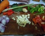 Foto langkah ke 1 dari resep Sop Ikan Kakap.