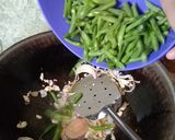 Foto langkah ke 2 dari resep Mie goreng buncis.