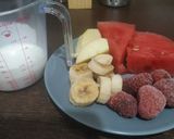 Foto del paso 1 de la receta: Batido helado de frutas 🍉🍌🍏🍓