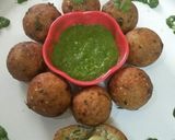 A picture of step 4 of Sabudana vada.