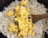 Foto langkah ke 3 dari resep Nasi Goreng Bayam Brazil.