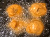 Bombai bonda/ aalubomda