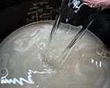 A picture of step 1 of My husband’s favorite Chicken Jook 닭죽.