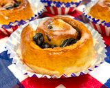 A picture of step 19 of Cinnamon & Raisins Roll.