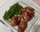 Foto langkah ke 2 dari resep Bacon wrapped chicken tenders.