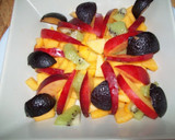 Foto del paso 2 de la receta: Postre de frutas de verano con ralladura de chocolate blanco