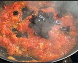 Foto del paso 4 de la receta: Pasta a la puttanesca de sardinas
