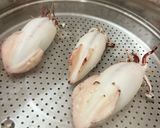 Hình bước làm 2 của món Mực nhồi thịt sốt