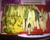 Foto del paso 1 de la receta: Guiso de verduras con cuadraditos de pollo
