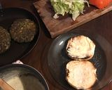 Foto del paso 10 de la receta: Hamburguesa de acelga 🍔🥬 cebolla caramelizada y salsa de roquefort 🧀🐭