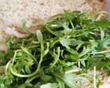 Foto del paso 2 de la receta: Sándwich de arúgula y atún