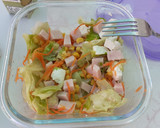 Foto del paso 2 de la receta: Ensalada de pavo y queso fresco