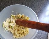 A picture of step 2 of Potatoes paratha.