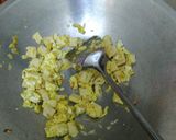 Foto langkah ke 3 dari resep Tumis bayam telur tahu.