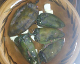 Foto del paso 6 de la receta: Chiles rellenos de queso oaxaca y frijoles a la Mario, s