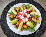 Foto del paso 7 de la receta: Ensalada de rúcula con queso fresco, manzana y granada