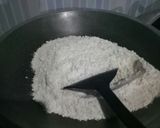 Foto langkah ke 1 dari resep Kue semprit mawar.