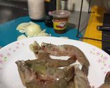 A picture of step 1 of Spicy Shrimp / Sambal Udang.