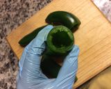 Foto del paso 1 de la receta: Jalapeños poppers o jalapeños rellenos de queso