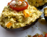 Foto del paso 5 de la receta: Aguacates rellenos de atún y maíz