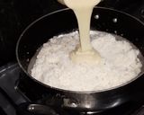 A picture of step 2 of Kachhe nariyal ke laddoo.