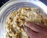 A picture of step 3 of Eggplant mint gothsu/curry.