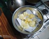 Foto del paso 1 de la receta: Mojo de papas con huevo fritos