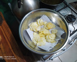Foto del paso 1 de la receta: Mojo de papas con huevo fritos
