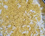 A picture of step 1 of Dry kurmura bhel.