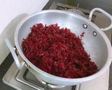 A picture of step 1 of Beetroot Halwa 😊.