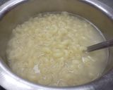 A picture of step 2 of Spicy macaroni.