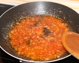Foto del paso 2 de la receta: Manitas de cordero en salsa