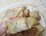 Foto langkah ke 7 dari resep Chicken Egg Roll.