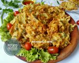 Foto langkah ke 2 dari resep Potato Fritters.