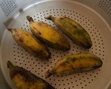 Foto langkah ke 1 dari resep Banana choco ball (Bolabola Pisang Coklat).