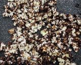 Foto langkah ke 4 dari resep Popcorn Rasa Coklat.