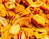 Hình bước làm 1 của món Thịt gà kho gừng !