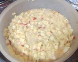 Foto del paso 3 de la receta: Tortilla de papas con cebolla caramelizada y pimiento del piquillo