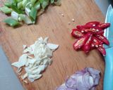 Foto langkah ke 1 dari resep Cah Toge Kikil.