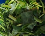 Foto langkah ke 1 dari resep Tumis kangkung.