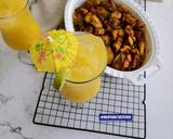 A picture of step 3 of Mango sangria.