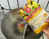 Foto langkah ke 2 dari resep Tumis Daun Singkong.