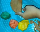 Foto langkah ke 3 dari resep Rainbow Wafer Cookies.