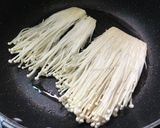 รูปขั้นตอนการทำที่ 3 ของ เห็ดเข็มทองย่างพริกหม่าล่า
